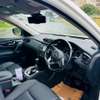 Nissan Xtrail Newshape pearl white thumb 7