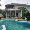 4 Bed House with En Suite at Casuarina thumb 9