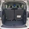 Toyota sienta pearl white thumb 6