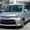 Toyota Sienta silver 2016 thumb 1