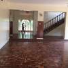 4 Bed House with En Suite in Gigiri thumb 11