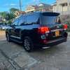 Toyota Landcruiser V8 For Hire thumb 4