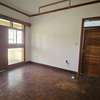 5 Bed House with En Suite in Gigiri thumb 15