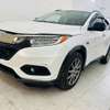 Toyota vezel white thumb 6