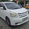 Toyota Noah KCE thumb 0