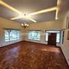 5 Bed House with En Suite in Nyari thumb 2