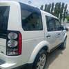 Land Rover Discovery 2015 white thumb 10