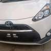 Toyota sienta white newshape thumb 3