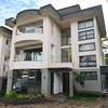 5 Bed House with En Suite in Lavington thumb 26