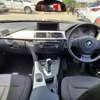 BMW 320i thumb 6