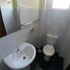 2 bedroom apartment en suite thumb 7