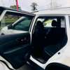 Nissan Xtrail Newshape pearl white thumb 6