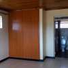 3 Bed Apartment with En Suite in Thome thumb 8