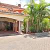 5 Bed Villa with En Suite in Riverside thumb 2