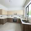 3 Bed Apartment with En Suite in Brookside thumb 6