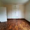 4 Bed House with En Suite in Rosslyn thumb 5