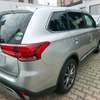 Mitsubishi Outlander 7seater thumb 8