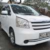 TOYOTA NOAH SECOND EDITION 2010 MODEL thumb 5