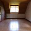 5 Bed House with Swimming Pool in Rosslyn thumb 14