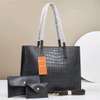 QUEEN LADIES HANDBAGS @BEST PRICE ONLINE thumb 6