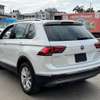 Volkswagen Tiguan white thumb 3