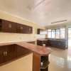 5 Bed Apartment with En Suite in Riverside thumb 19
