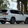 2023 Lexus LX600 thumb 8