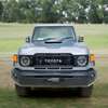 Toyota land cruiser pick up thumb 0