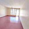 Three bedroom apartment to let thumb 4