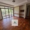 4 Bed Apartment with Swimming Pool in Riverside thumb 9