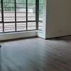 5 Bed Townhouse with En Suite in Rosslyn thumb 7