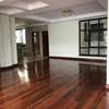 4 Bed Apartment with En Suite in Westlands Area thumb 7