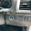 Toyota Avensis pearl white thumb 5