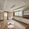 6 Bed House with En Suite in Runda thumb 0