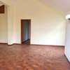 5 Bed House with En Suite in Lavington thumb 2