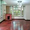 5 Bed House with En Suite in Lavington thumb 25