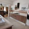5 Bed Townhouse with En Suite in Ridgeways thumb 7