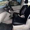 Toyota ISIS 2010 thumb 5