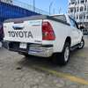 Toyota Hilux 4x4 Pickup White Durable Performance thumb 6