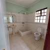 5 Bed House with En Suite at Redhill thumb 1