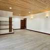 6 Bed Apartment with En Suite at Rosslyn thumb 7