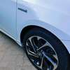 Toyota Auris hybrid sport 2017 white S thumb 3