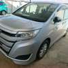 Toyota Noah hybrid thumb 1