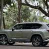 2022 Lexus LX600 thumb 11