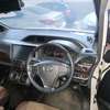Esquire 7seater thumb 2