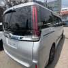 TOYOTA NOAH thumb 2
