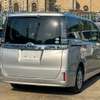 Toyota Voxy Silver Spacious Family Minivan thumb 7