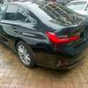 BMW 320i thumb 1
