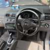 Volkwagen touran thumb 2