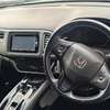 Honda Vezel Hybrid white 2018 thumb 3